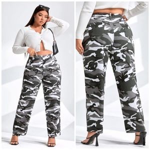 Plus Camo Print High Waist Straight Leg Jeans